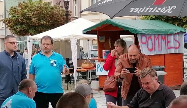 Bild: Am Stand des Angelvereins Meuselwitz gab es Pommes und Backfisch