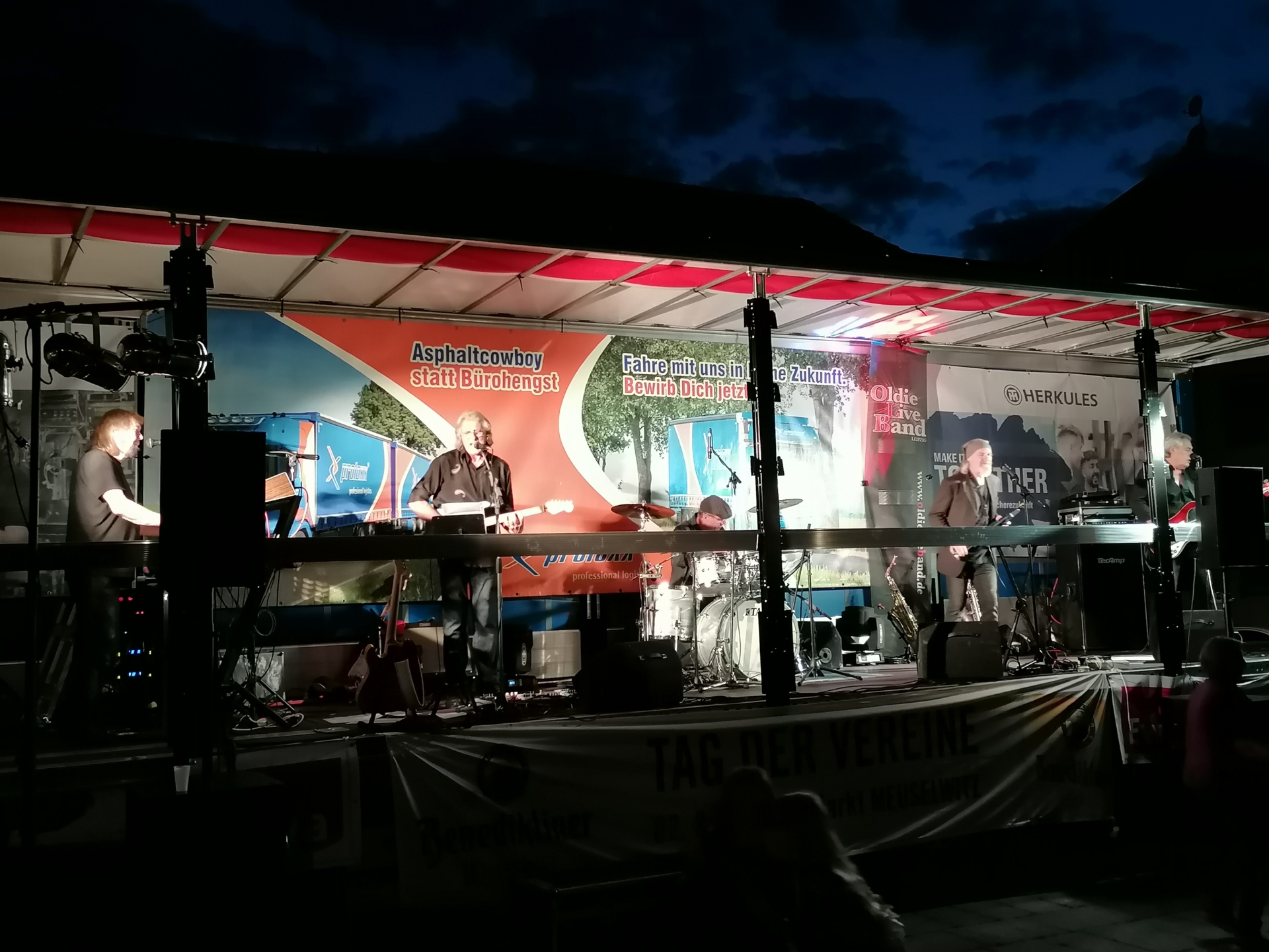 Bild: sorgte die Oldie-Live-Band