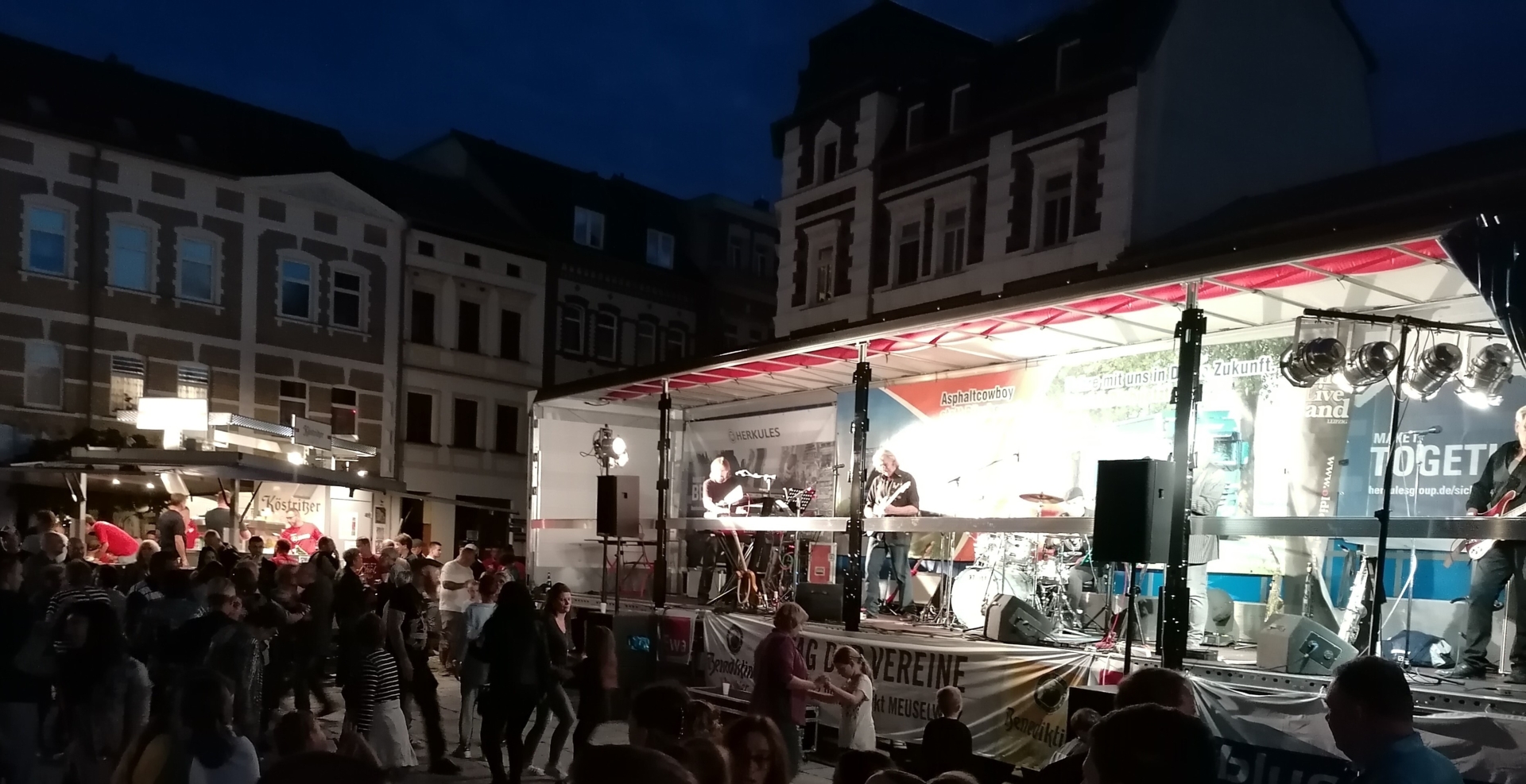 Bild: Für Unterhaltung in den Abendstunden ...