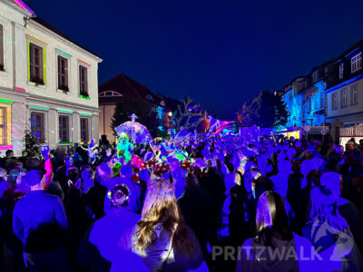 Foto des Albums: Fantasiewelt in zarten Farben am Rathaus
