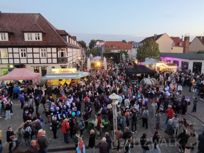 Foto des Albums: Fantasiewelt in zarten Farben am Rathaus