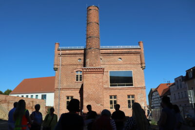 Foto des Albums: Möbelbau und Elektroinstallation in der neuen Stadtbibliothek (08.09.2023)