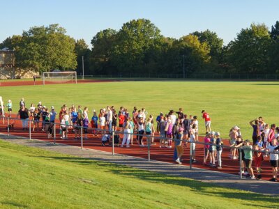 Foto des Albums: RUN HEALTHY Spendenlauf auf dem Sportplatz des TSV Kirchdorf (HAG)... (08. 09. 2023)