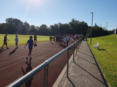 Foto des Albums: RUN HEALTHY Spendenlauf auf dem Sportplatz des TSV Kirchdorf (HAG)... (08. 09. 2023)