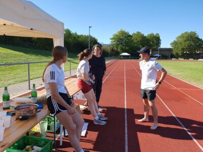 Foto des Albums: RUN HEALTHY Spendenlauf auf dem Sportplatz des TSV Kirchdorf (TSV) ... (08. 09. 2023)