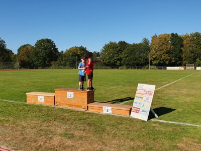 Foto des Albums: RUN HEALTHY Spendenlauf auf dem Sportplatz des TSV Kirchdorf (TSV) ... (08. 09. 2023)