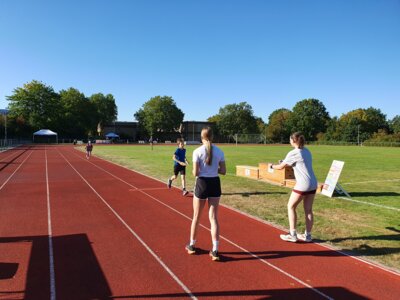 Foto des Albums: RUN HEALTHY Spendenlauf auf dem Sportplatz des TSV Kirchdorf (TSV) ... (08. 09. 2023)