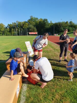 Foto des Albums: RUN HEALTHY Spendenlauf auf dem Sportplatz des TSV Kirchdorf (TSV) ... (08. 09. 2023)