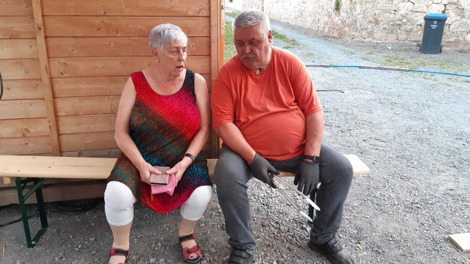 Bild : Renate Nebe & Jörg Hohmann bei einer Pause