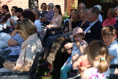 Foto des Albums: Bassewitz-Buchpremiere im Klostergarten gefeiert (12.09.2023)