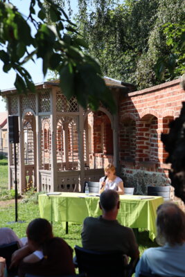 Foto des Albums: Bassewitz-Buchpremiere im Klostergarten gefeiert (12.09.2023)