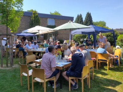 Foto des Albums: 50 Jahre Plauderfrühstück