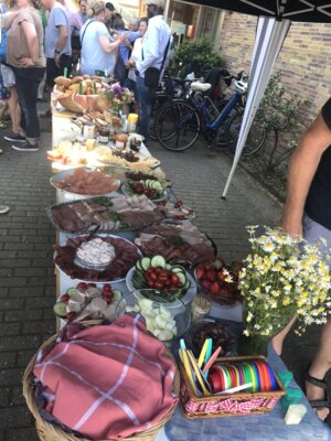 Foto des Albums: 50 Jahre Plauderfrühstück