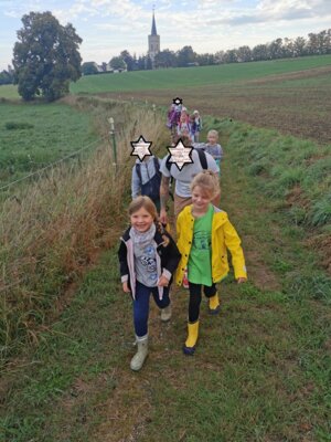 Foto des Albums: Wandertag Klasse 2 Ziegenstall
