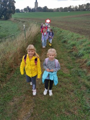 Foto des Albums: Wandertag Klasse 2 Ziegenstall