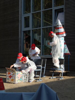 Major Tom mit seiner Crew 
