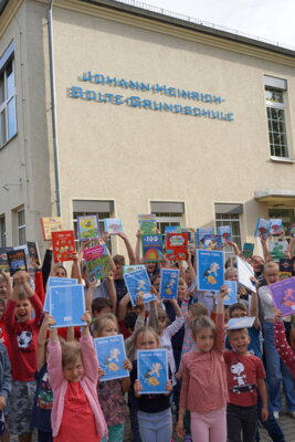 B&uuml;cherturm Start  (Bild vergr&ouml;&szlig;ern)