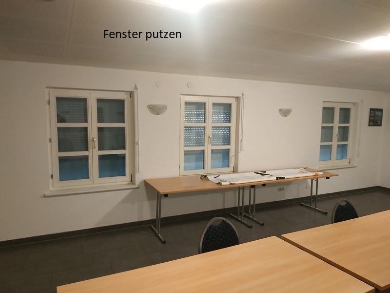 Bild: SeminarraumFenster u Türen putzen