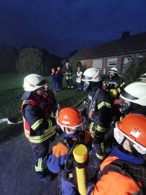 Foto des Albums: Abschlussübung mit der Jugendfeuerwehr