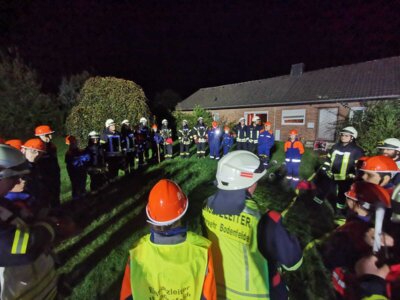 Foto des Albums: Abschlussübung mit der Jugendfeuerwehr