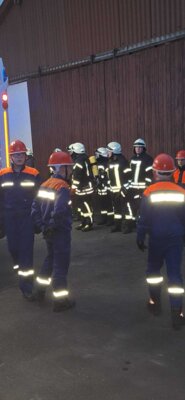 Foto des Albums: Abschlussübung mit der Jugendfeuerwehr