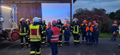 Foto des Albums: Abschlussübung mit der Jugendfeuerwehr