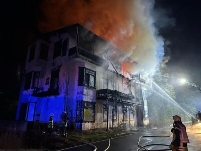 Foto des Albums: Brand Romkerhall