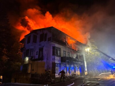 Foto des Albums: Brand Romkerhall
