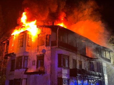 Foto des Albums: Brand Romkerhall
