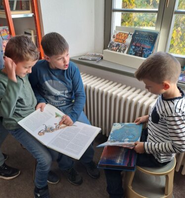 Foto des Albums: Besuch der Bibliothek in Wurzen der Klassen 2a und 2b (24. 10. 2023)