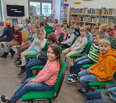 Foto des Albums: Besuch der Bibliothek in Wurzen der Klassen 2a und 2b (24. 10. 2023)