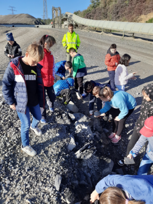Foto des Albums: Steinbruchbesuch Klassen 4 2023