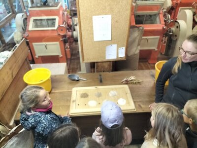 Foto des Albums: Besuch in der Getreidemühle