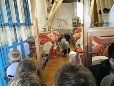 Foto des Albums: Besuch in der Getreidemühle