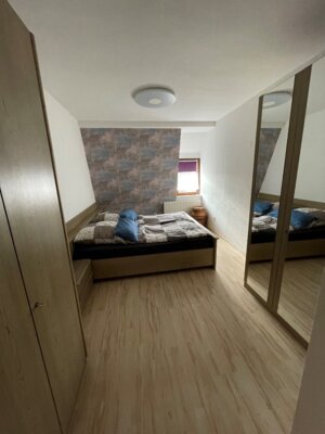 Schlafzimmer 1 