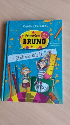 Foto des Albums: Vorlesetag Besuch von Herrn Dornette