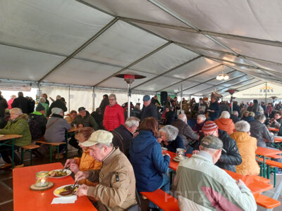 Foto des Albums: Kulinarische Köstlichkeiten beim Knieper- & Regionalmarkt