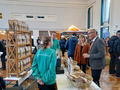 Foto des Albums: Kulinarische Köstlichkeiten beim Knieper- & Regionalmarkt