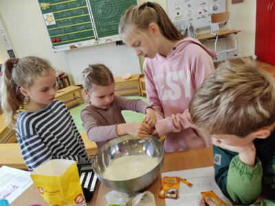 Foto des Albums: Erntedankfest Projekttag Apfel
