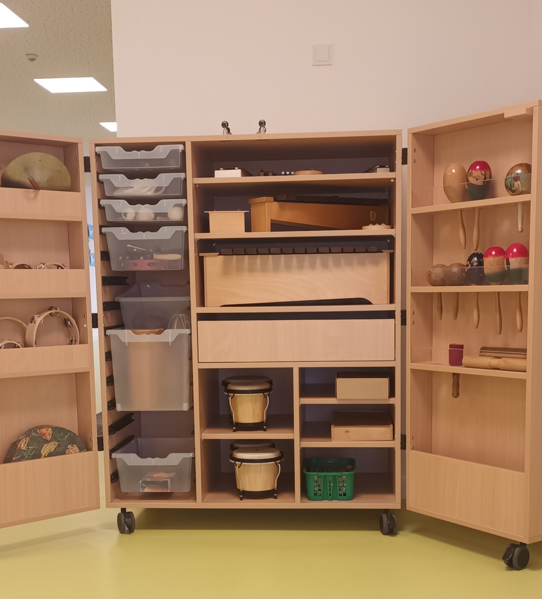Bild: Musikschrank