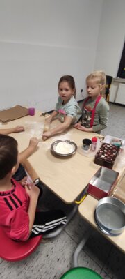 Foto des Albums: Plätzchen backen 2a
