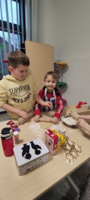 Foto des Albums: Plätzchen backen 2a