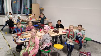 Foto des Albums: Plätzchen backen 2a