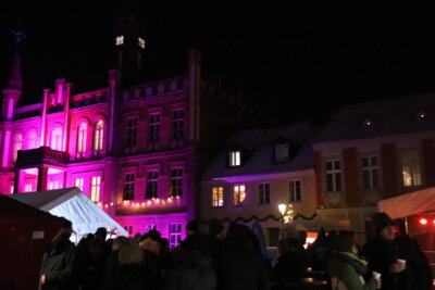 Foto des Albums: Kyritz leuchtete zu Lichterfest und Weihnachtszauber-Markt (02.12.2023)