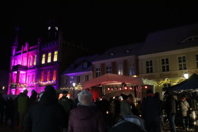 Foto des Albums: Kyritz leuchtete zu Lichterfest und Weihnachtszauber-Markt (02.12.2023)