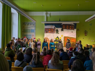 Weihnachtsprogramm Kl. 4a 