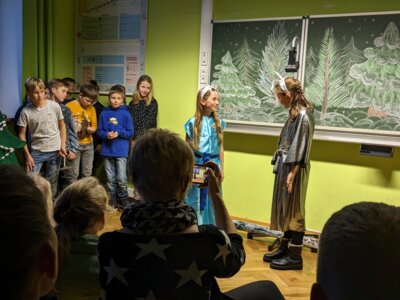Weihnachtsprogramm Kl. 4b 