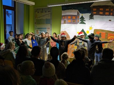 Weihnachtsprogramm Kl. 4b 