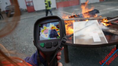 Foto des Albums: ÜBUNG BRANDSCHUTZVERGLASUNG DER JUGENDGRUPPE