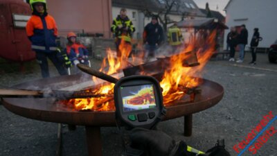 Foto des Albums: ÜBUNG BRANDSCHUTZVERGLASUNG DER JUGENDGRUPPE